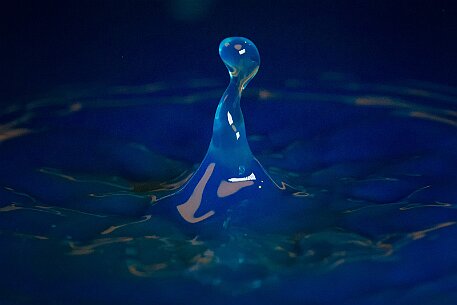 Wassertropfen Blau null