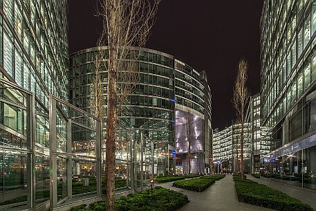 Berlin | Potsdamer Platz - Sony Center bei Nacht null