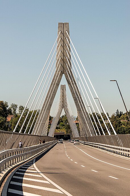 Poya Brücke Freiburg null