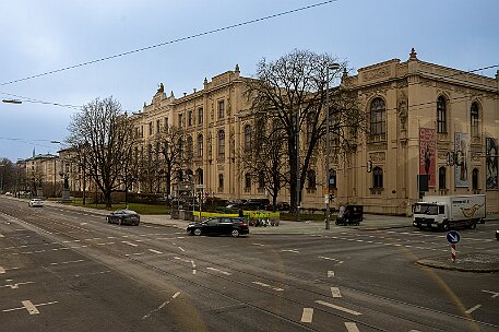 München null